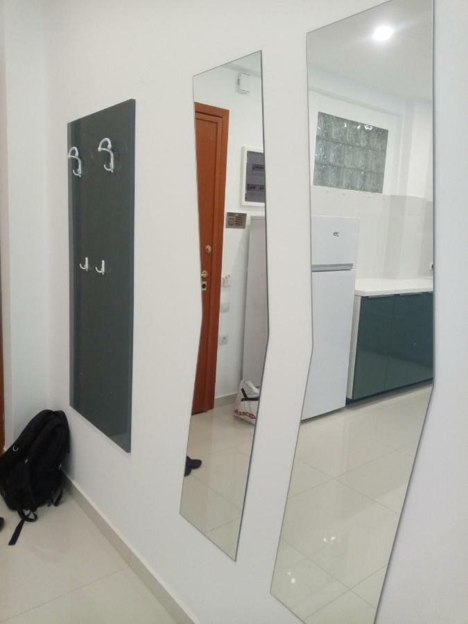 New Apartment Near Metro Larissis In The Centre Of 아테네 외부 사진